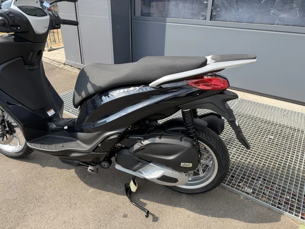 Piaggio Medley 125 - Photo 3