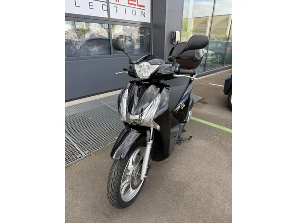 Honda SH 125 - Photo 2