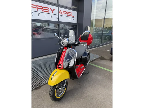Vespa GTS 310 MICKEY MOUSE , édition spéciale GAS - Photo 2