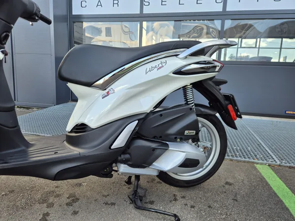 Piaggio Liberty 125 - Photo 3
