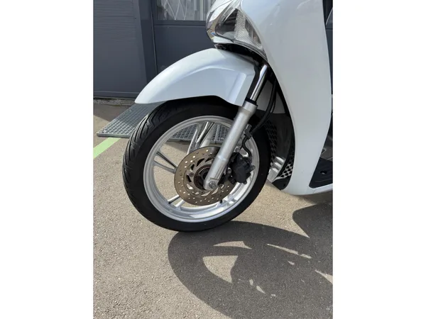 Honda SH 125 - Photo 2