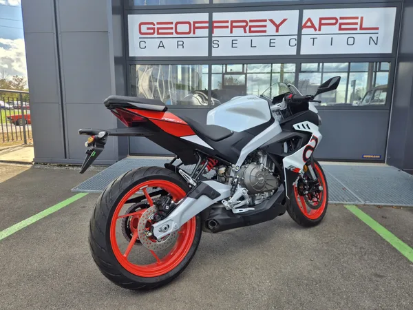 Aprilia RS 457 - Photo 2