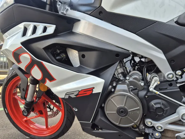 Aprilia RS 457 - Photo 3