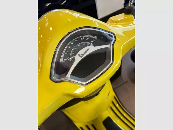 Vespa Primavera 125 S - Photo 3
