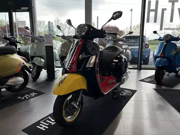 Vespa GTS 310 Mickey Mouse Disney Edition GAS - Photo 1