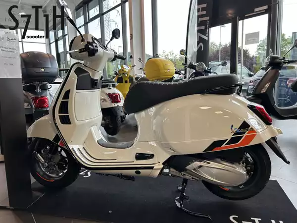 Vespa GTS Super Sport 125 - Photo 2