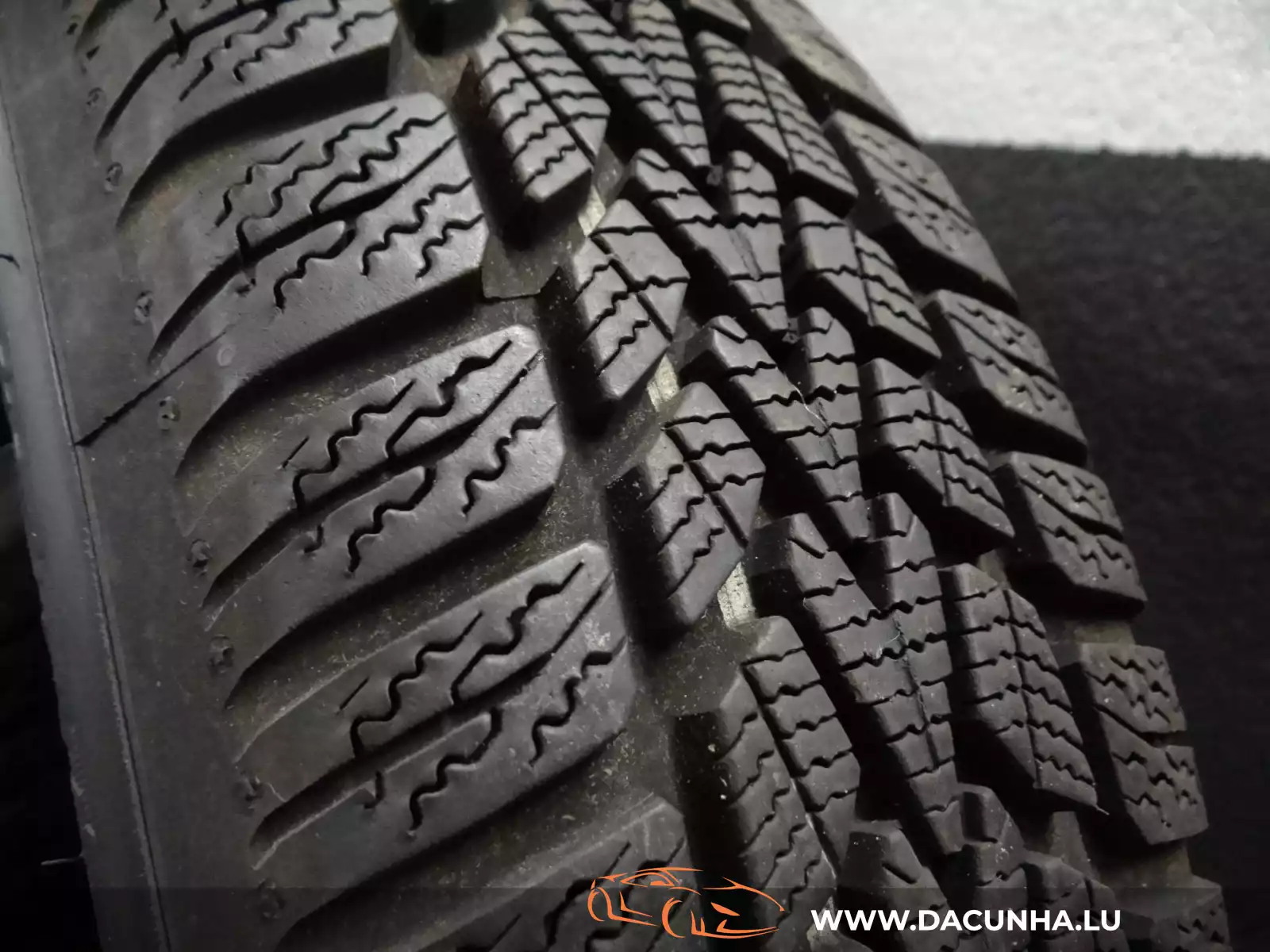 Jantes acier + Pneus hiver 14 165/70 R14 - Photo 1