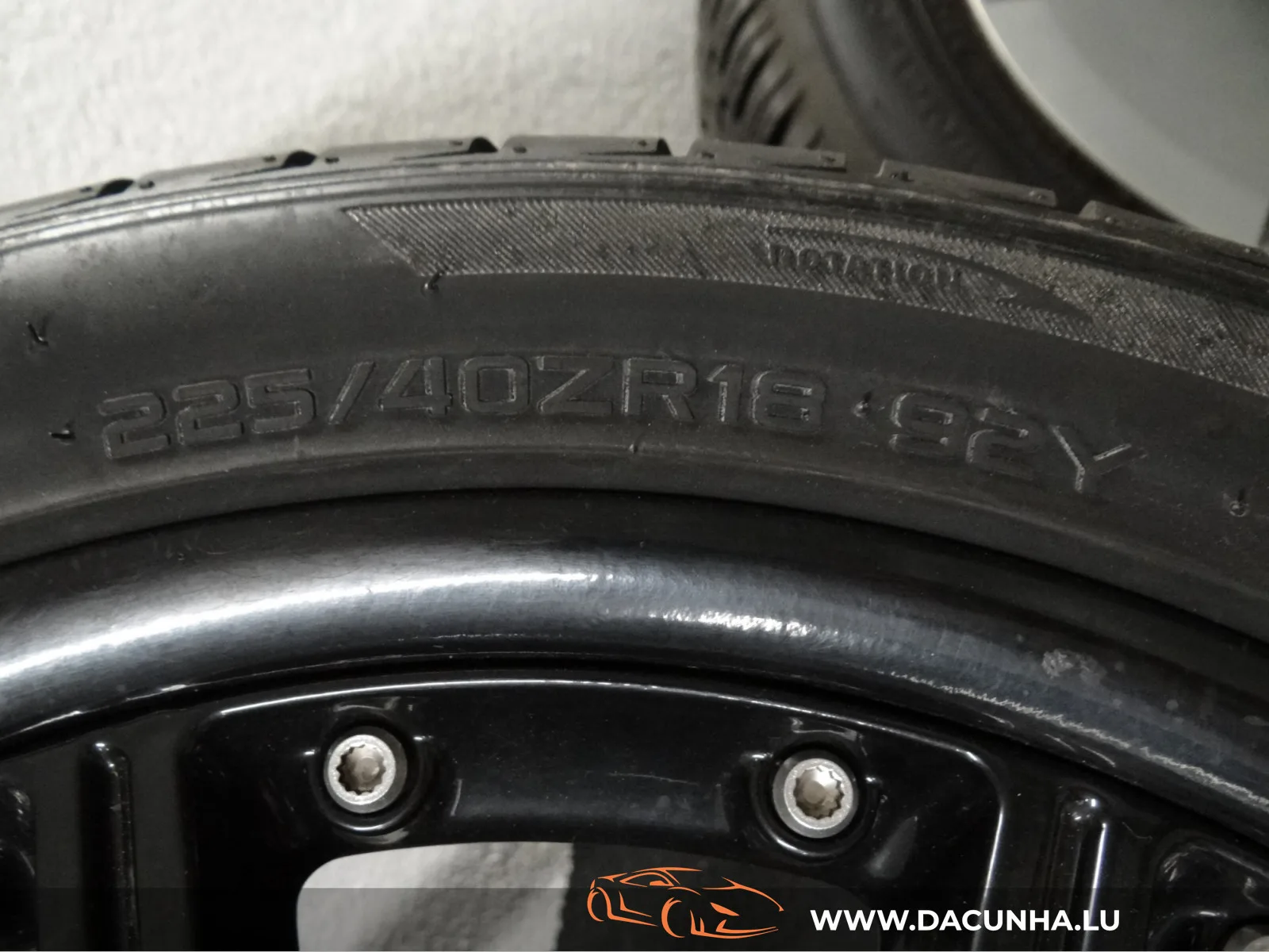 Jantes alu + Pneus été 18 265/35 R18 - Photo 1