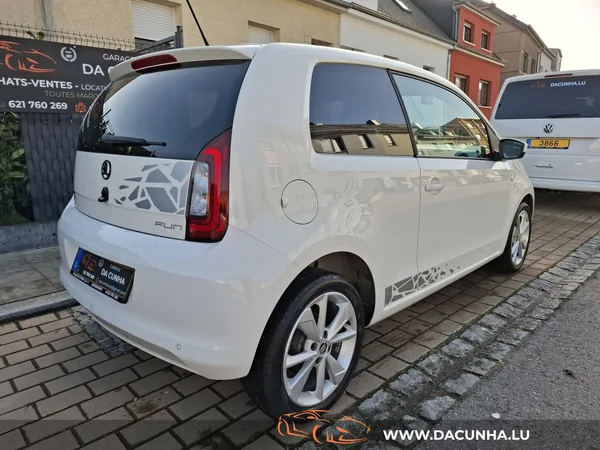 Skoda Citigo 1.0 FUN!!, CLIMA AUTO, SIEGES CHAUFF., PDC, BLUETOOTH, SOUNDSYSTEM - Photo 2