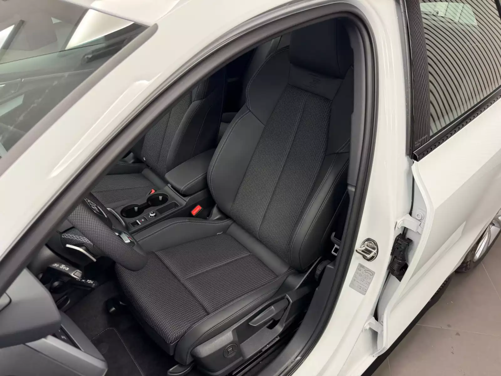Audi A3 Sportback S line TFSI e 204 CV / 150 kW S tronic - Photo 1