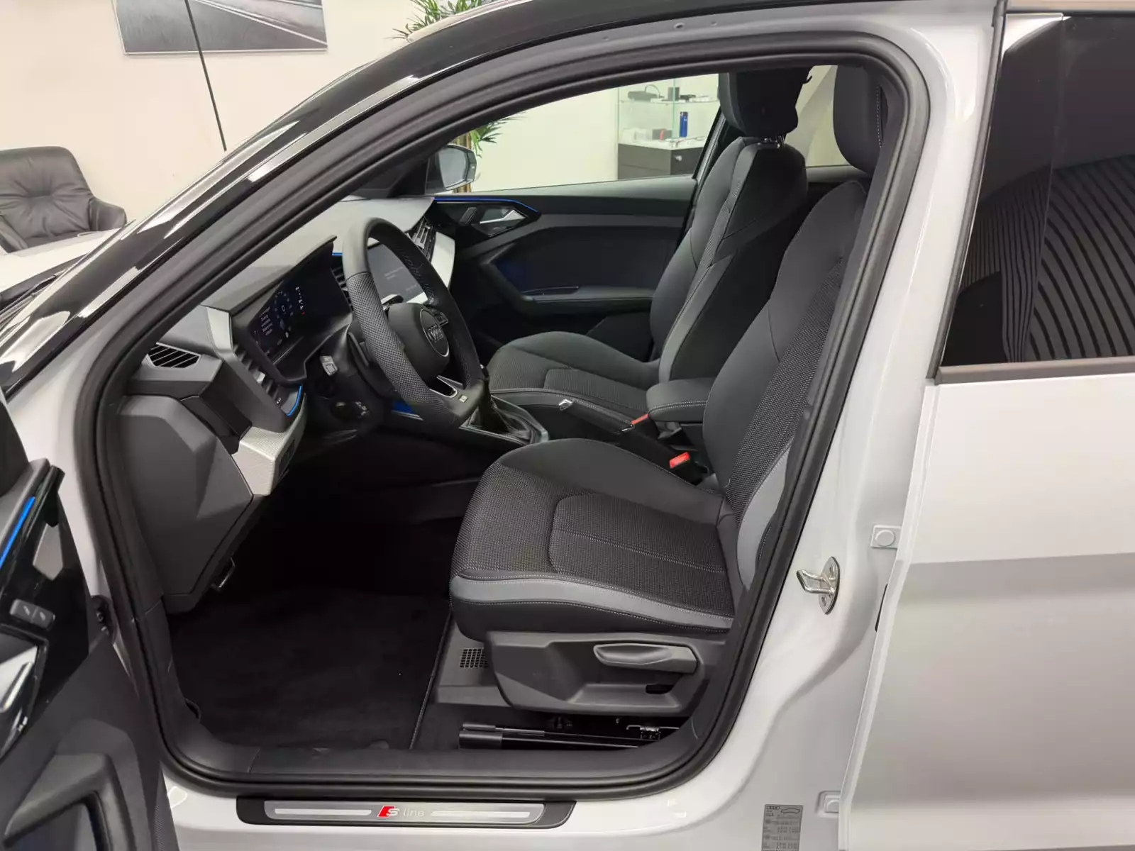Audi A1 Sportback S line Plus 207 CH / 152 kW S tronic - Photo 1