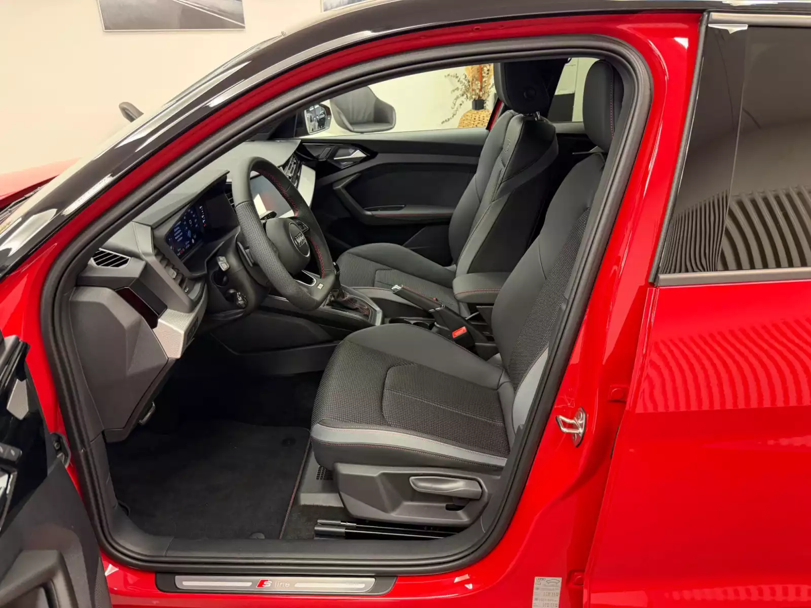 Audi A1 Sportback S line 207 CH / 152 kW S tronic - Photo 1