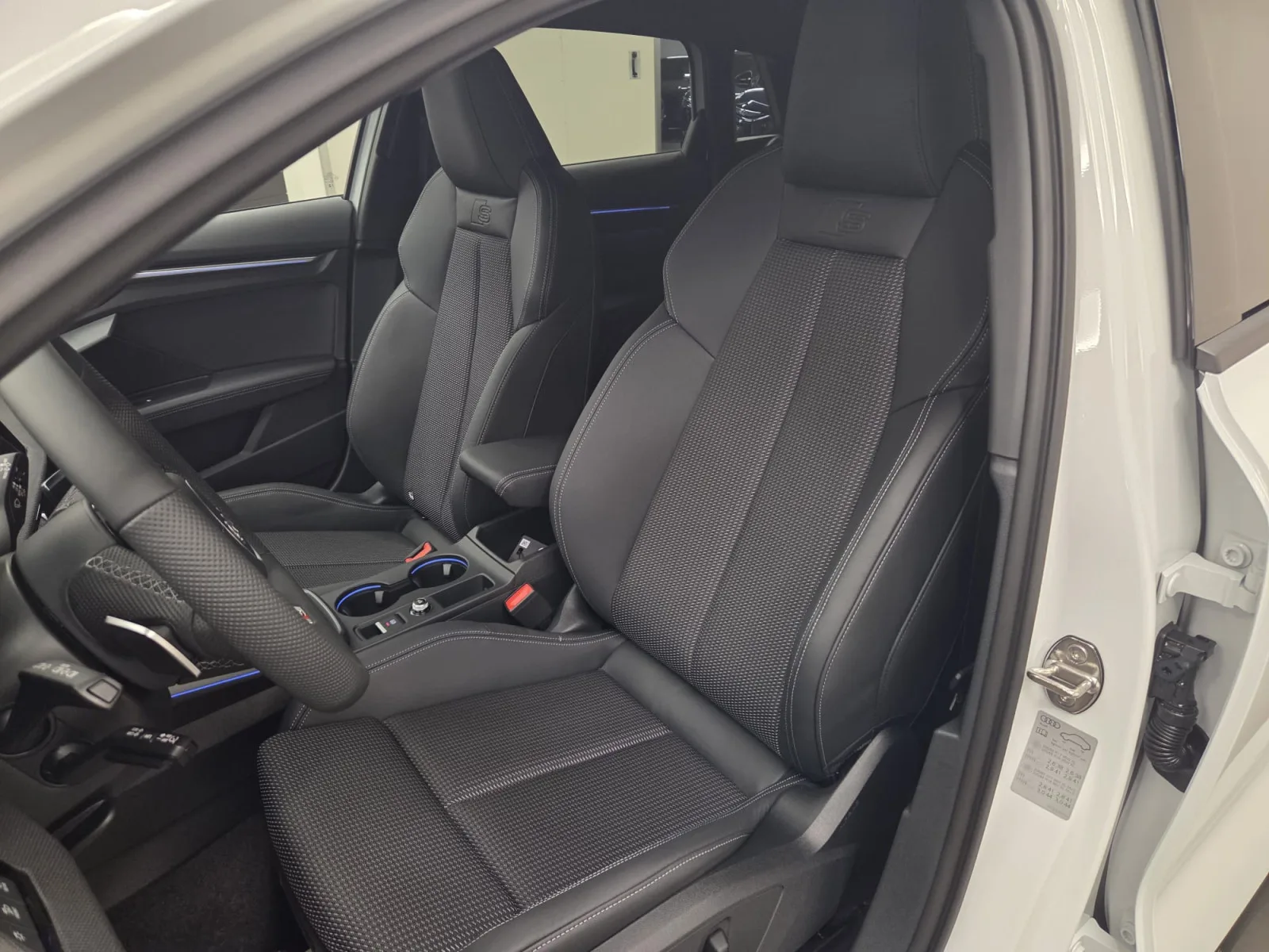 Audi A3 Allstreet S line TFSIe 204ch / 150kW S tronic - Photo 1