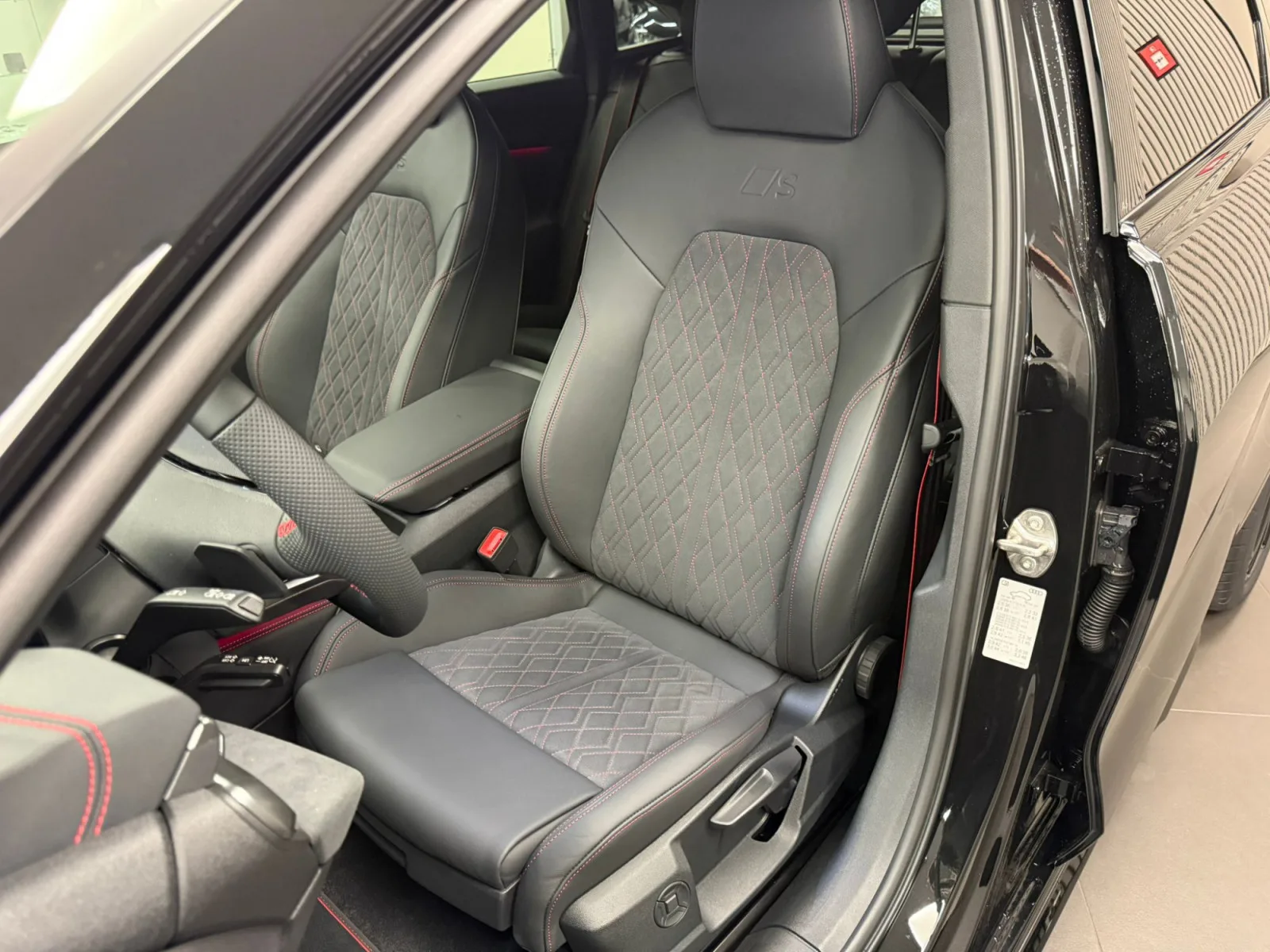 Audi A5 Berline TDI quattro 204 CH / 150 kW S tronic - Photo 1