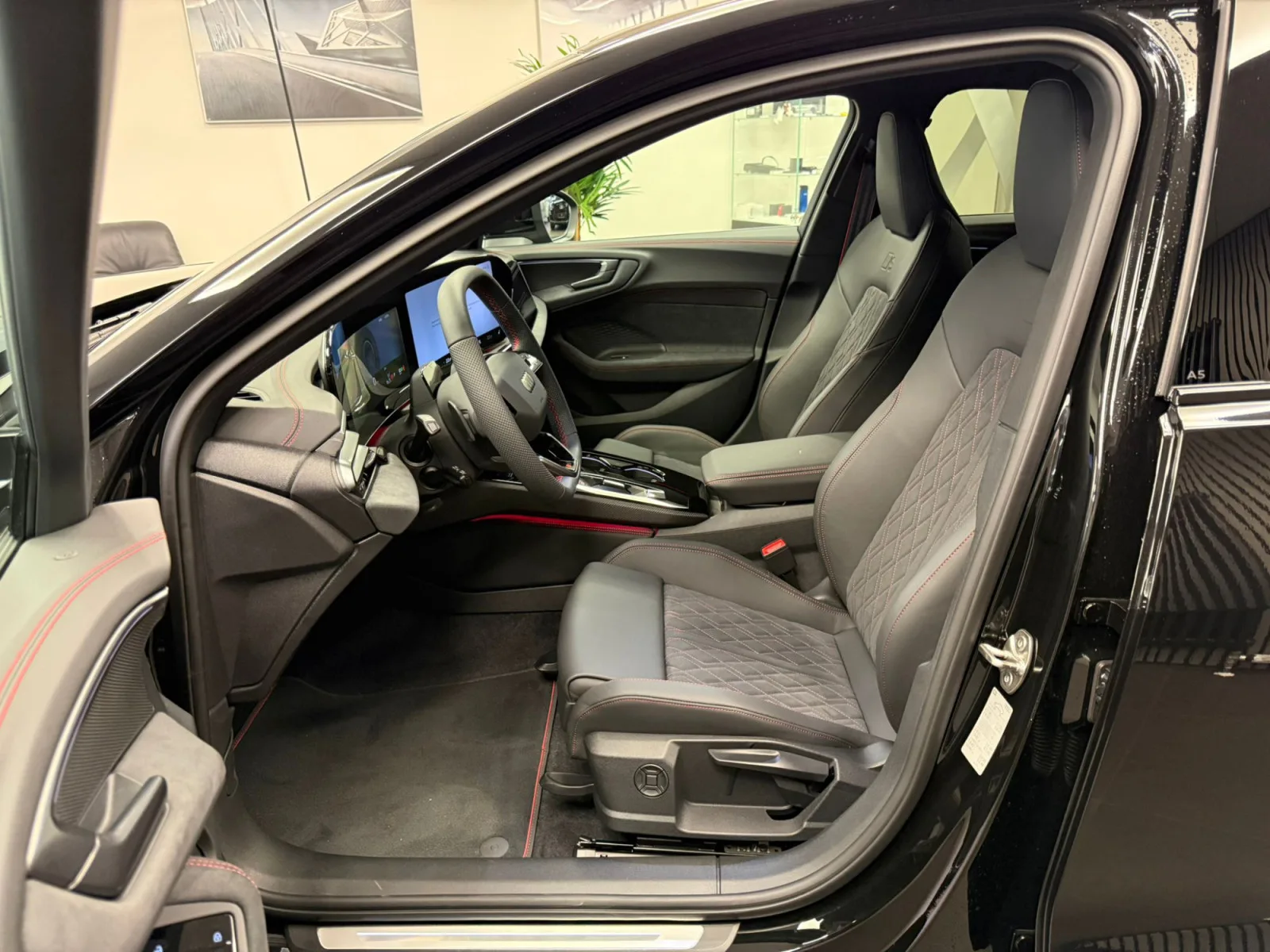 Audi A5 Berline TDI quattro 204 CH / 150 kW S tronic - Photo 1