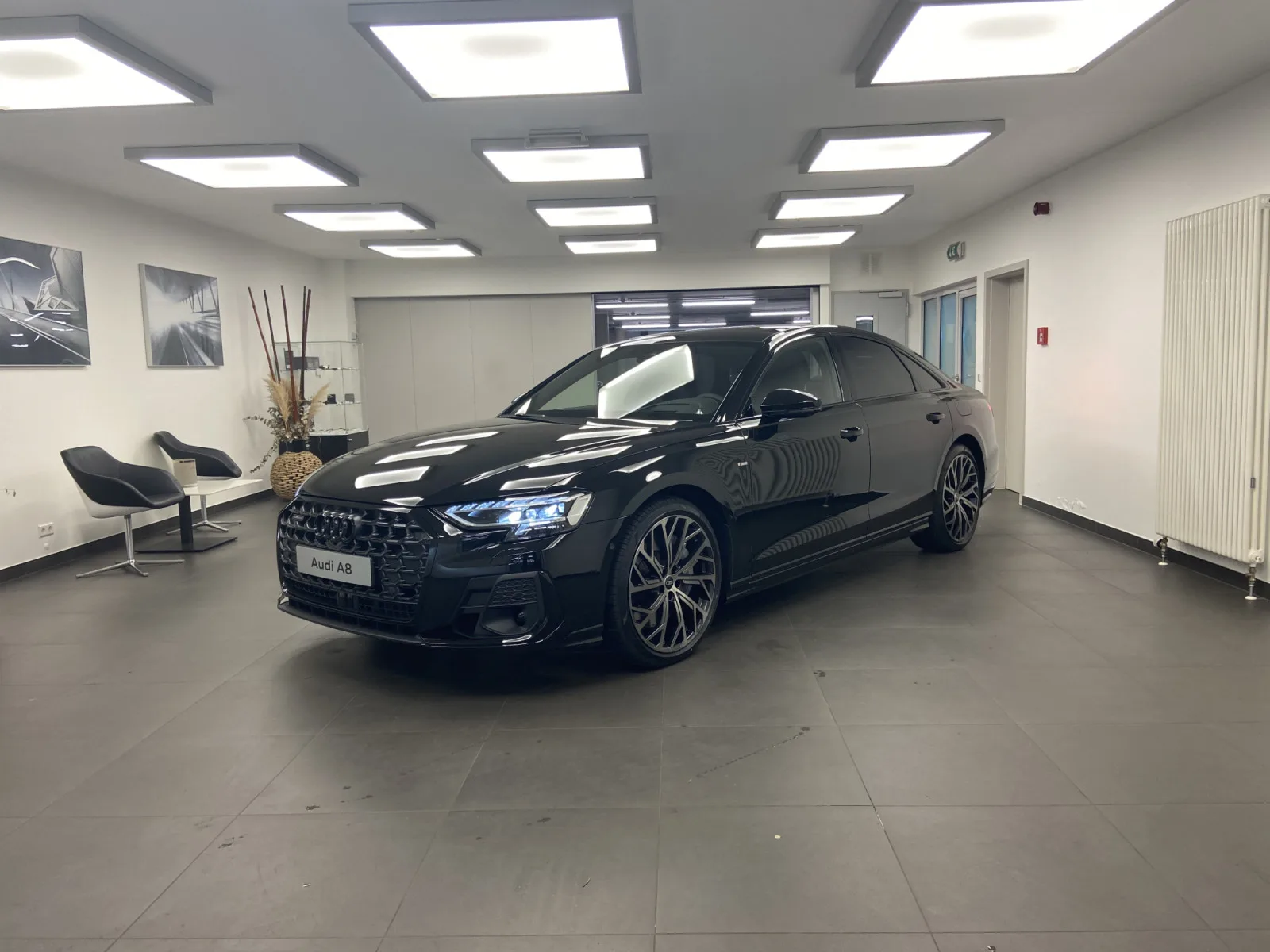 Audi A8 TFSIe quattro 449 CH / 330 kW Tiptronic - Photo 1