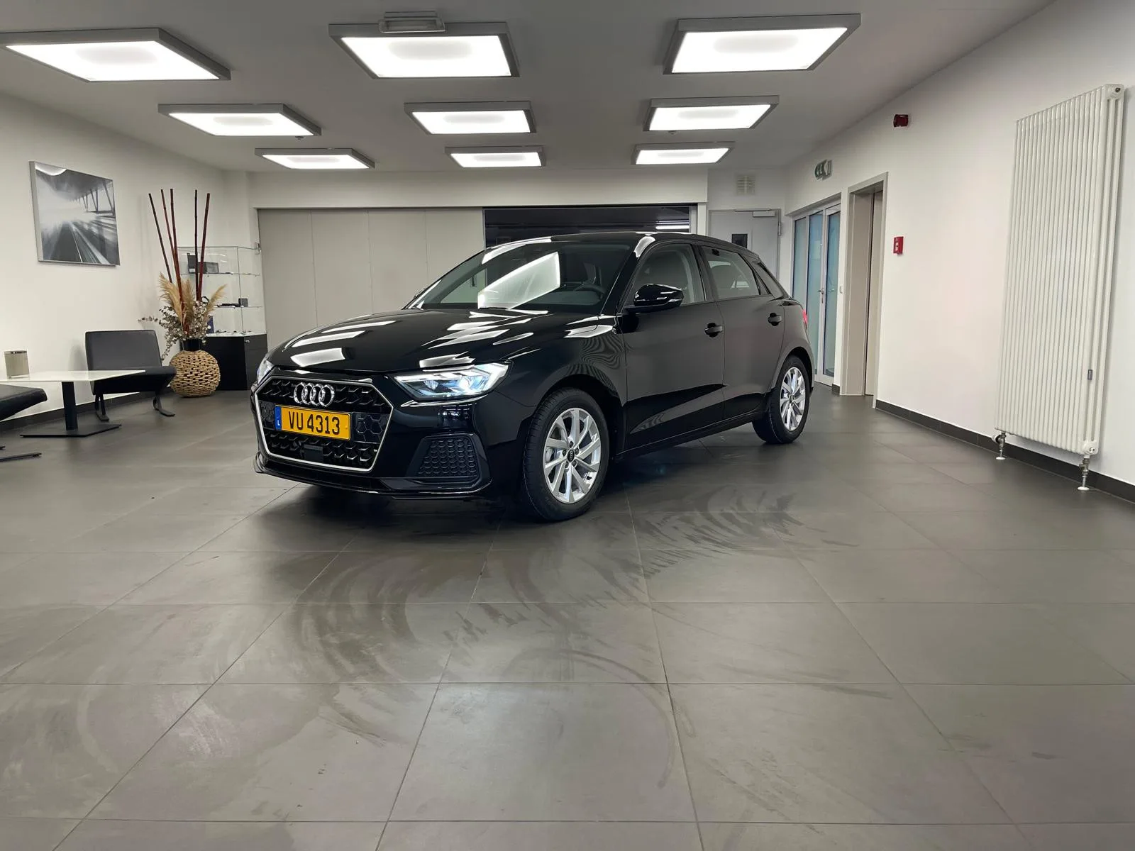 Audi A1 Sportback Advanced TFSI 95 CH / 70 kW S tronic - Photo 1