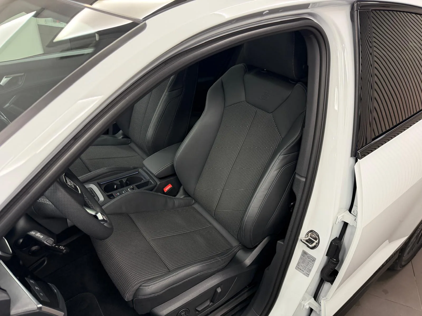 Audi Q3 Sportback S line 40 TDI quattro 193ch / 142kW S tronic - Photo 1