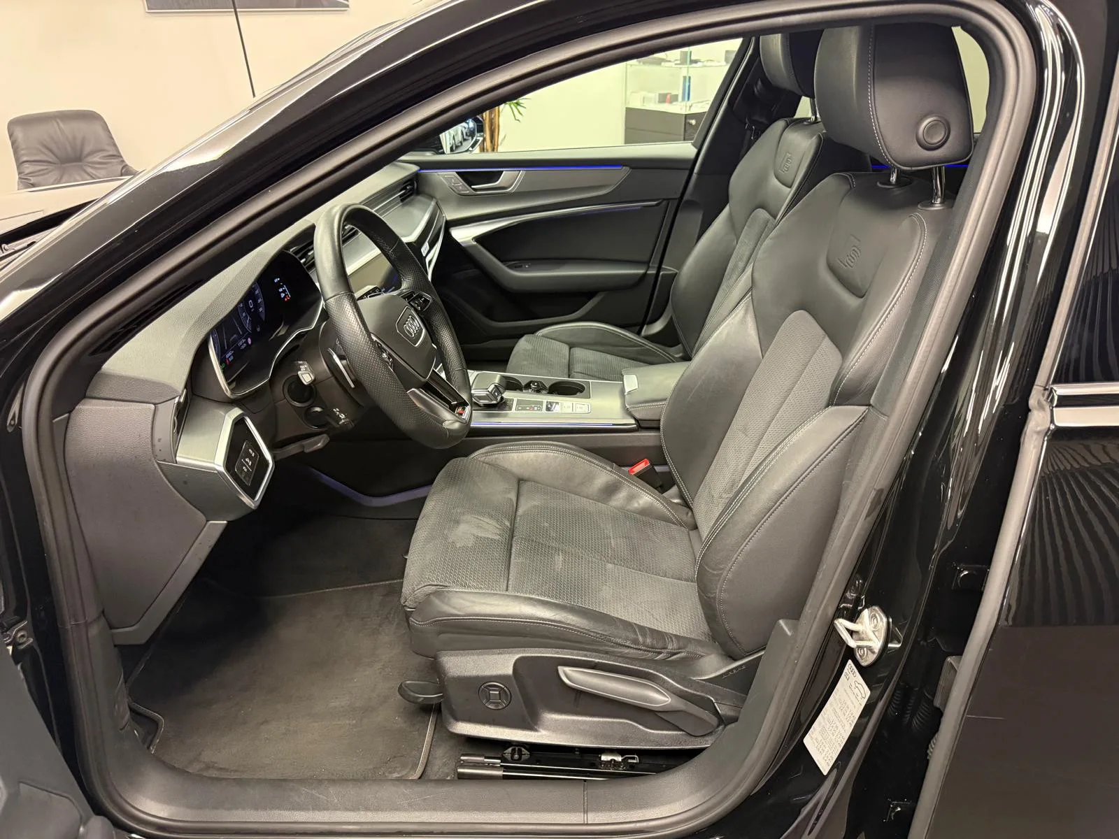 Audi A6 Avant S line 55 TFSI e quattro 367 CH / 270 kW S tronic - Photo 1
