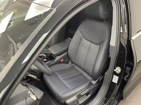 Audi A6 Avant e-hybrid 299 CH / 220 KW S tronic - Photo 2