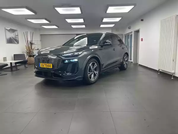 Audi Q6 e-tron S line 252 CH / 185 kW - Photo 1