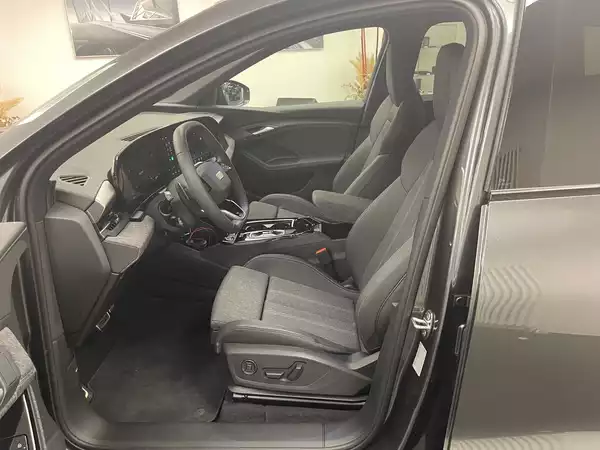Audi Q6 e-tron S line 252 CH / 185 kW - Photo 2