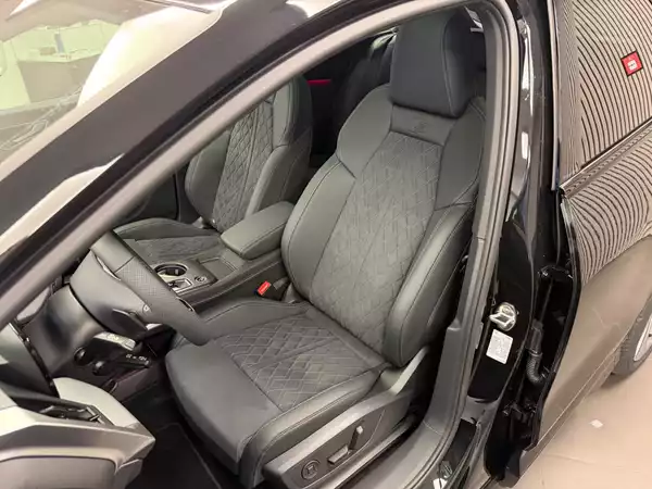 Audi Q4 e-tron SUV S line Performance 286 CH / 210 kW - Photo 2