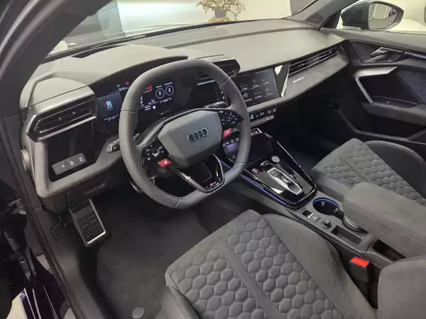 Audi RS3 Sportback 2.5 TFSI quattro 400 CH / 294 kW S tronic - Photo 3
