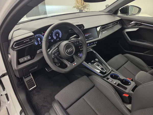 Audi A3 Allstreet S line TFSIe 204ch / 150kW S tronic - Photo 3