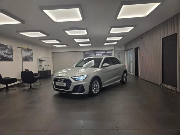 Audi A1 Sportback S line 30 TFSI 116 CH / 85 kW S tronic - Photo 1