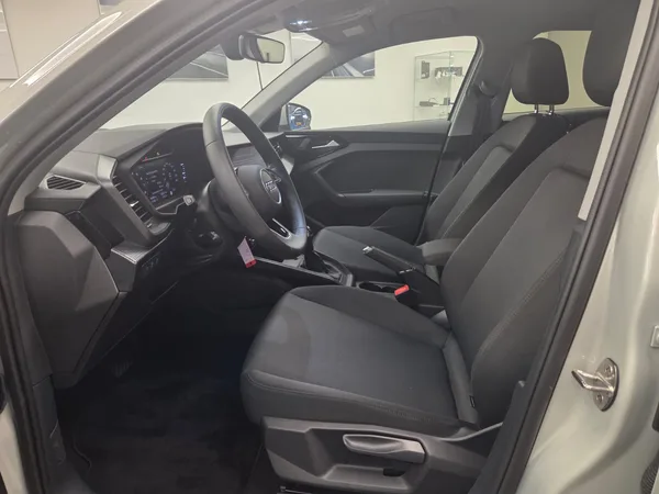 Audi A1 Sportback S line 30 TFSI 116 CH / 85 kW S tronic - Photo 2