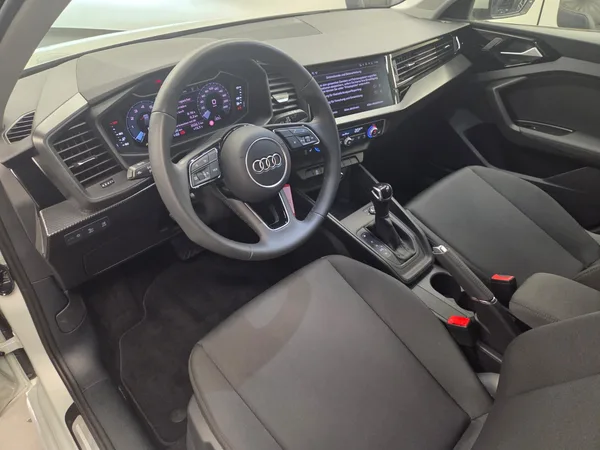 Audi A1 Sportback S line 30 TFSI 116 CH / 85 kW S tronic - Photo 3