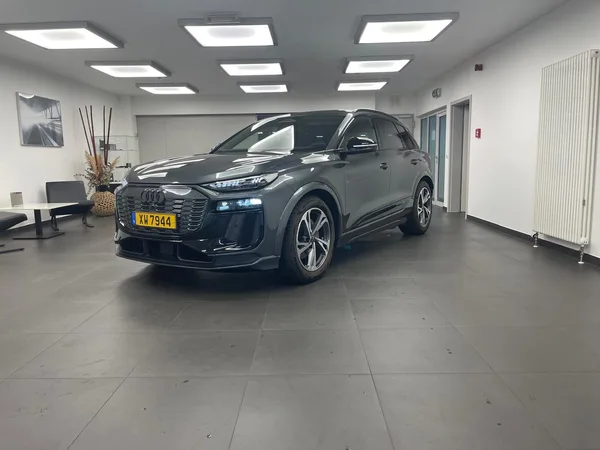 Audi Q6 e-tron S line 252 CH / 185 kW - Photo 1