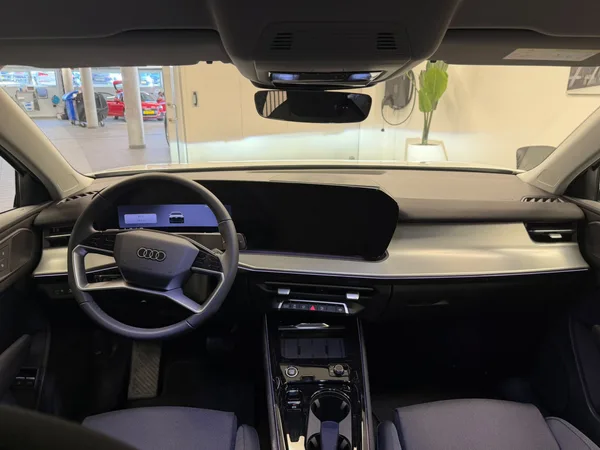 Audi Q3 Sportback e-hybrid S line 272ch / 200kW S tronic - Photo 2