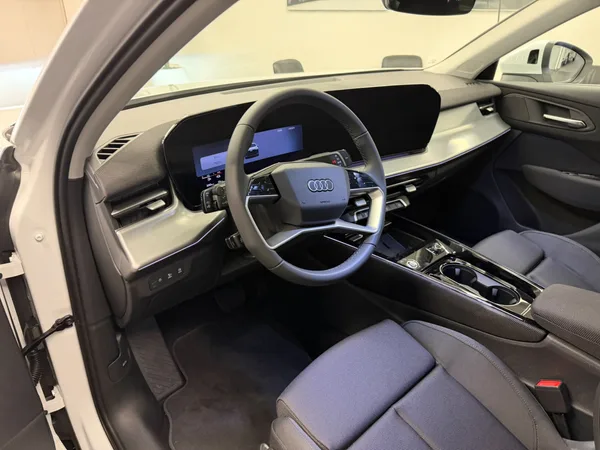 Audi Q3 Sportback e-hybrid S line 272ch / 200kW S tronic - Photo 3