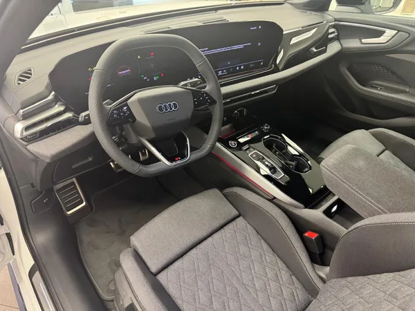 Audi A5 A5 Avant S line TFSI 150 CV / 110 kW S tronic - Photo 3