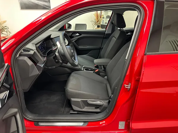 Audi A1 Sportback advanced 25 TFSI 95 CH / 70kW S tronic - Photo 2