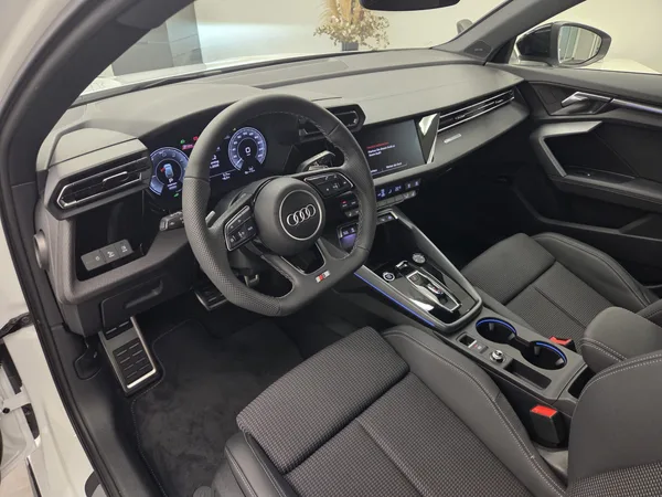 Audi A3 Allstreet S line TFSIe 204ch / 150kW S tronic - Photo 3