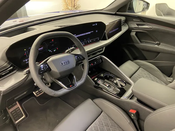 Audi Q5 Sportback e-hybrid quattro 367 CV / 270 kW S tronic - Photo 3