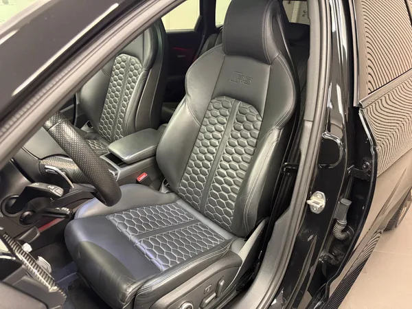 Audi RS4 Avant 2.9 TFSI quattro 450 CV / 331 kW tiptronic - Photo 2