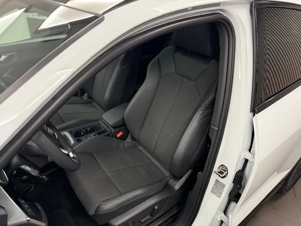 Audi Q3 Sportback S line 40 TDI quattro 193ch / 142kW S tronic - Photo 2