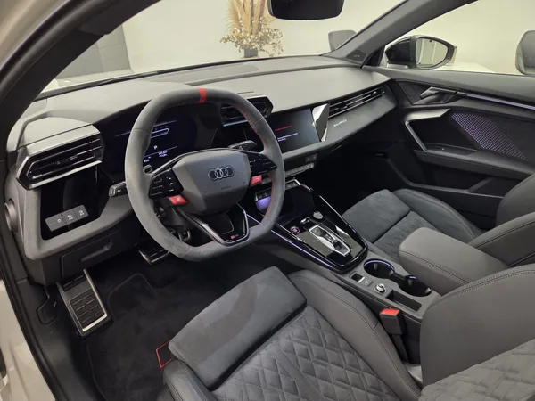 Audi RS3 Sportback 2.5 TFSI quattro 400 CH / 294 kW S tronic - Photo 3