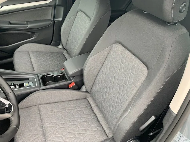 Volkswagen Golf Variant LIFE 1.5eTSI 150CV DSG7 - Photo 1
