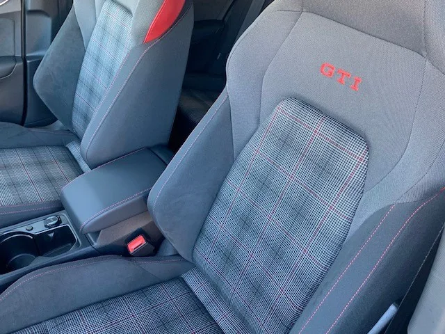 Volkswagen Golf GTI BLACK STYLE 2.0TSI 265CV DSG7 - Photo 1
