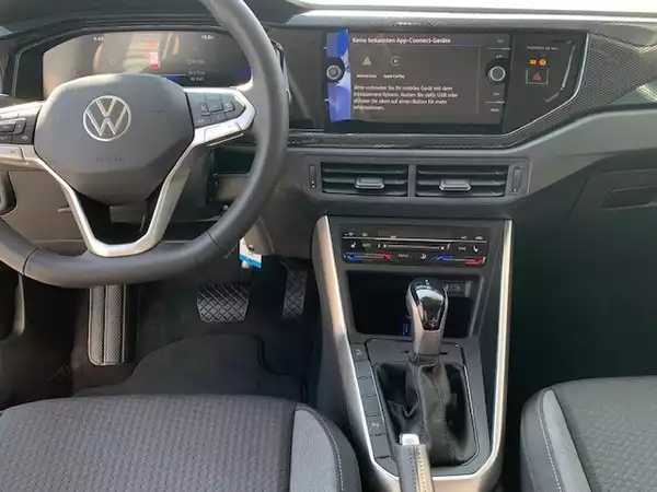 Volkswagen Taigo LIFE 1.0TSI 116CV DSG7 - Photo 2