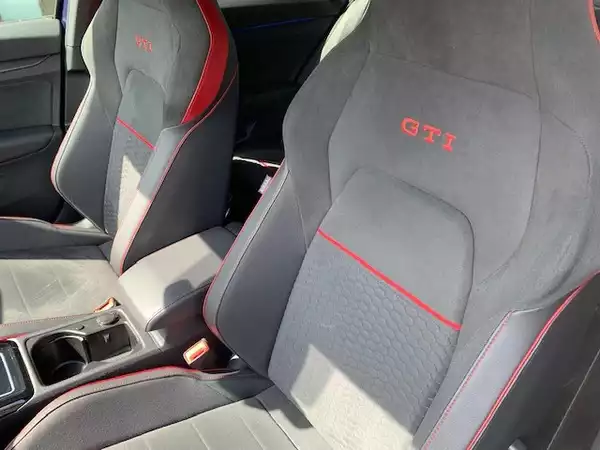 Volkswagen Golf GTI CLUBSPORT 2.0TSI 300CV DSG7 - Photo 2
