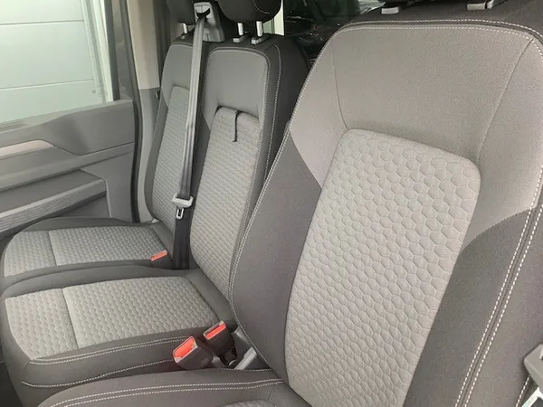 Volkswagen Caravelle LIFE 2.0TDI 150CV AUT.8 - Photo 2