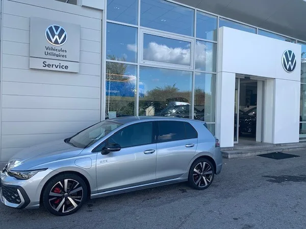 Volkswagen Golf GTE BLACK STYLE 1.5eHybrid 177CV DSG6 - Photo 1