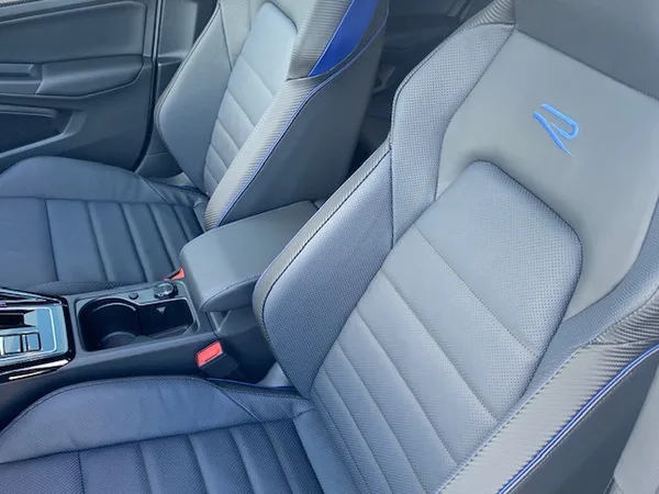 Volkswagen Golf R BLACK R-PERFORMANCE 333CV 4MOTION DSG7 - Photo 2