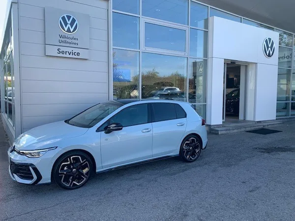 Volkswagen Golf R-LINE BLACK STYLE 1.5eTSI 150CV DSG7 - Photo 1